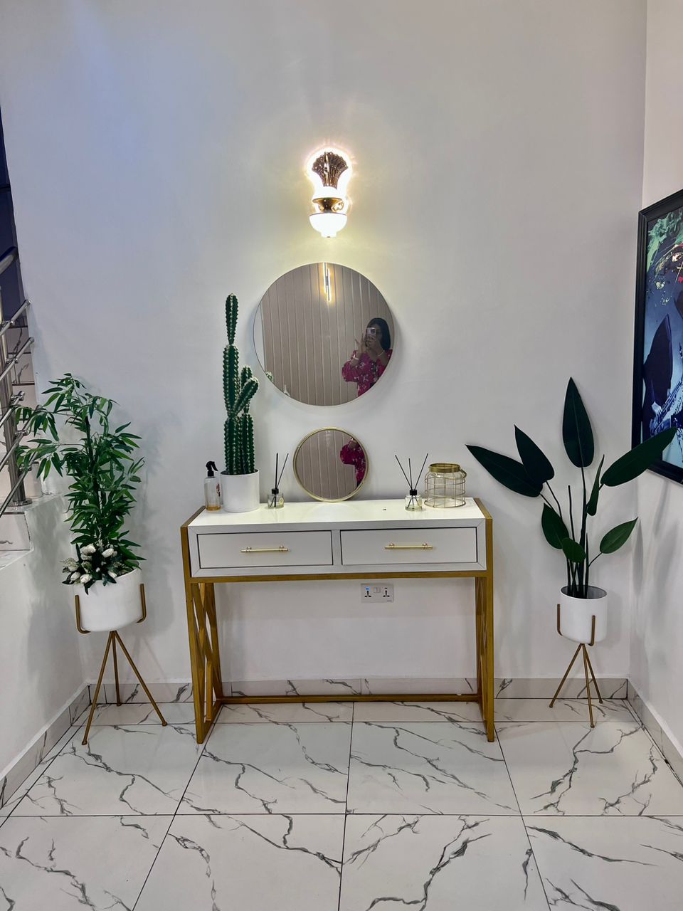 4-bedroom luxury apartment. Yard.