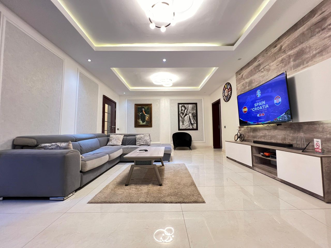 Spacious luxury 2-bedroom apartment – Nomsify