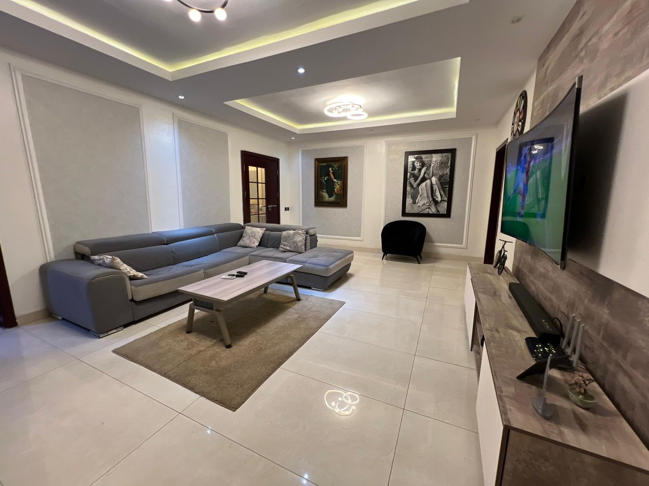 Spacious luxury 2-bedroom apartment – Nomsify