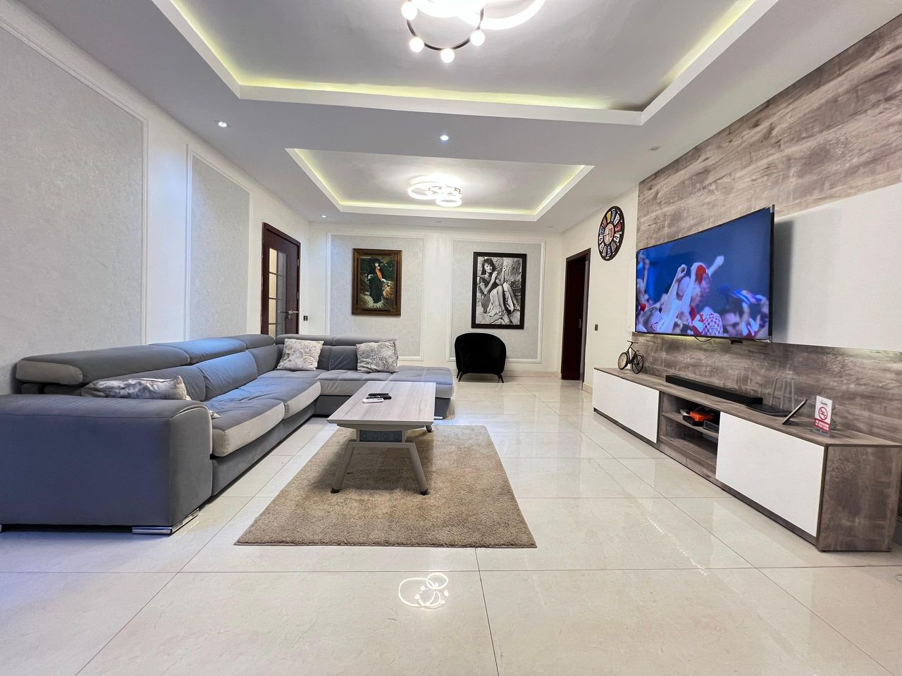 Spacious luxury 2-bedroom apartment – Nomsify