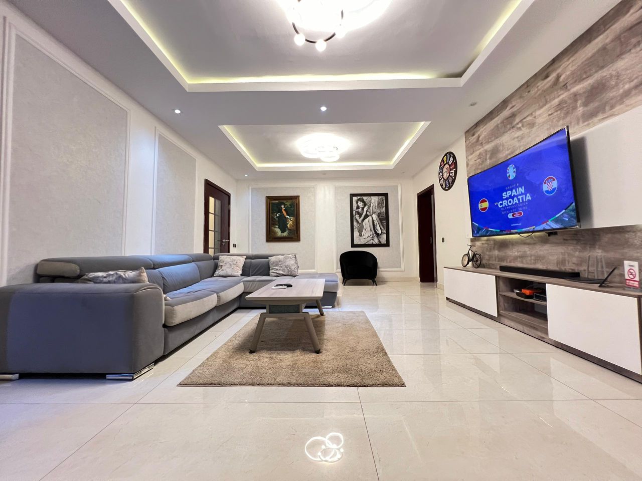 Spacious luxury 2-bedroom apartment – Nomsify