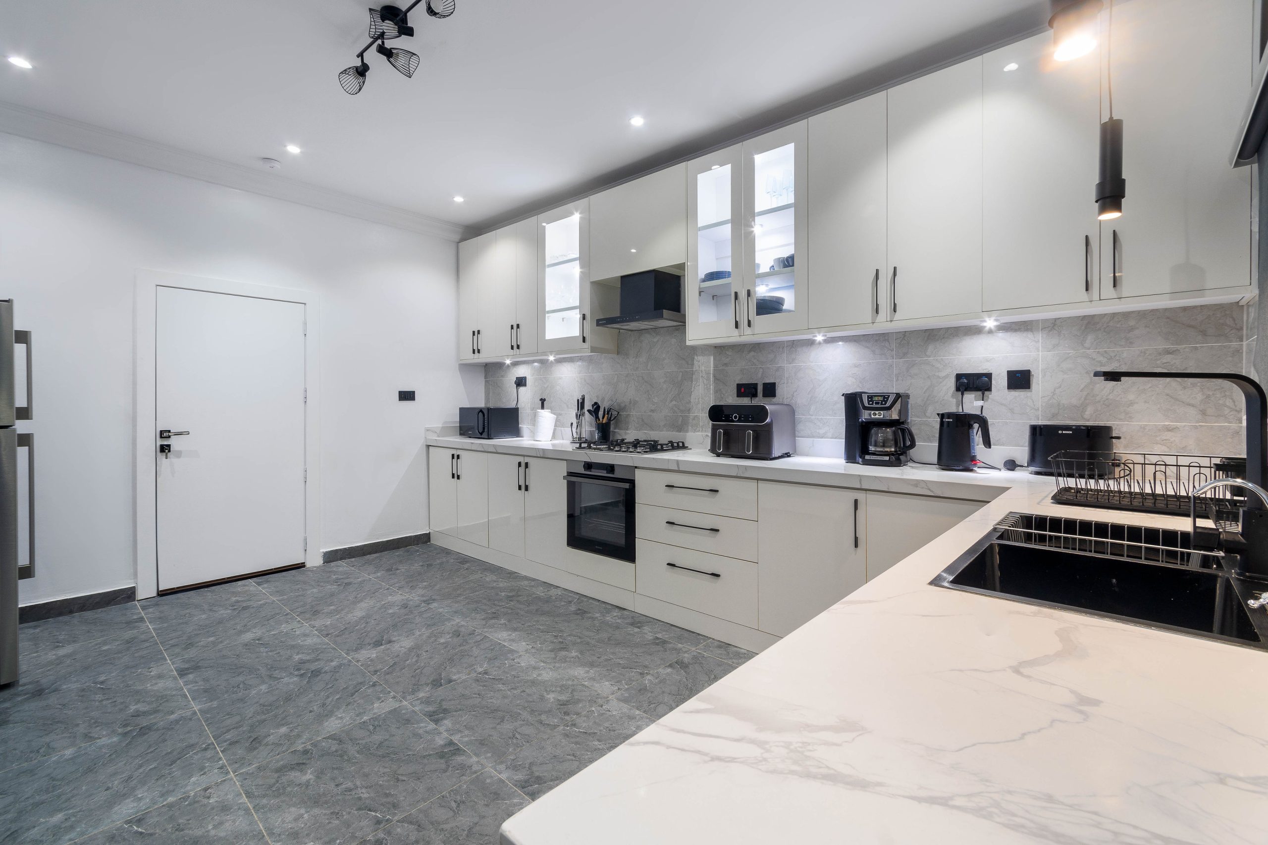 Luxury 3-bedroom Apartment