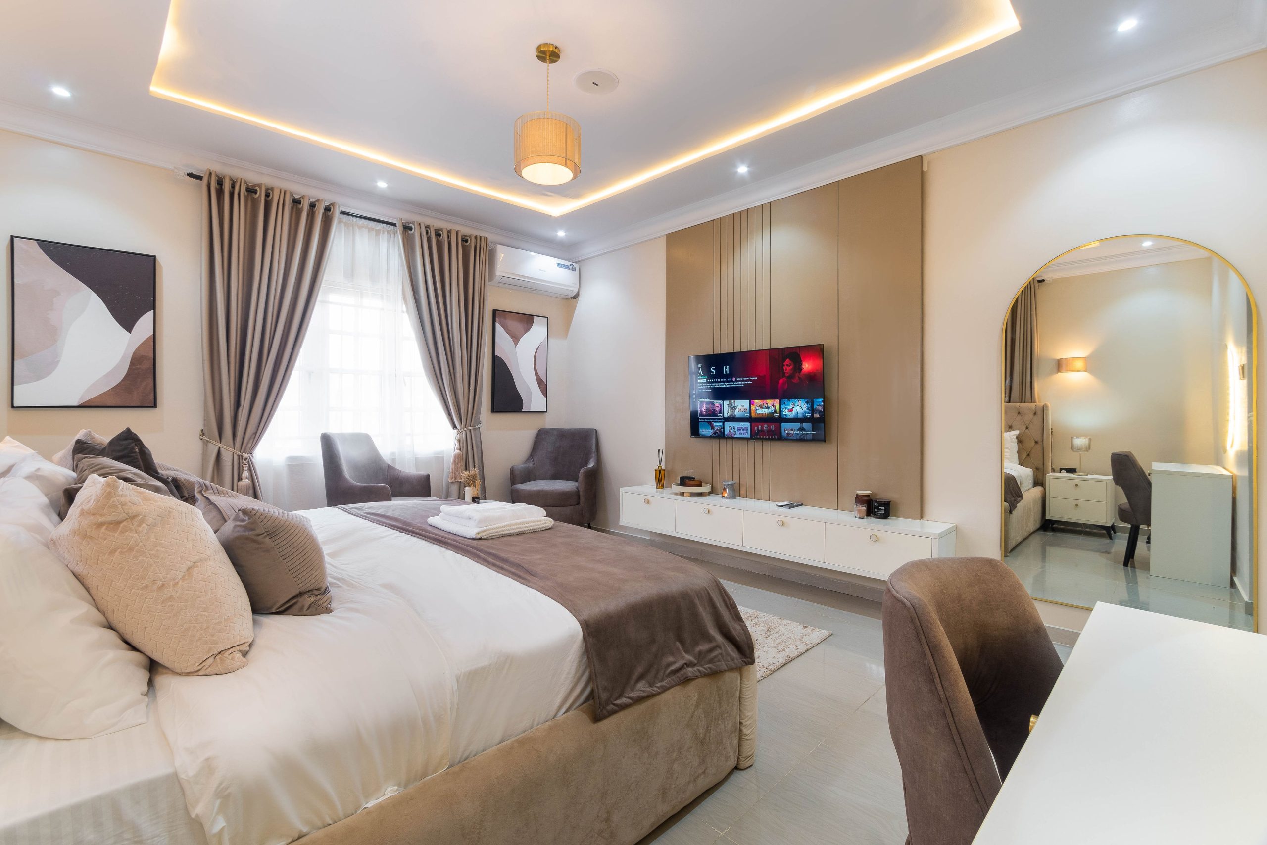 Luxury 3-bedroom Apartment